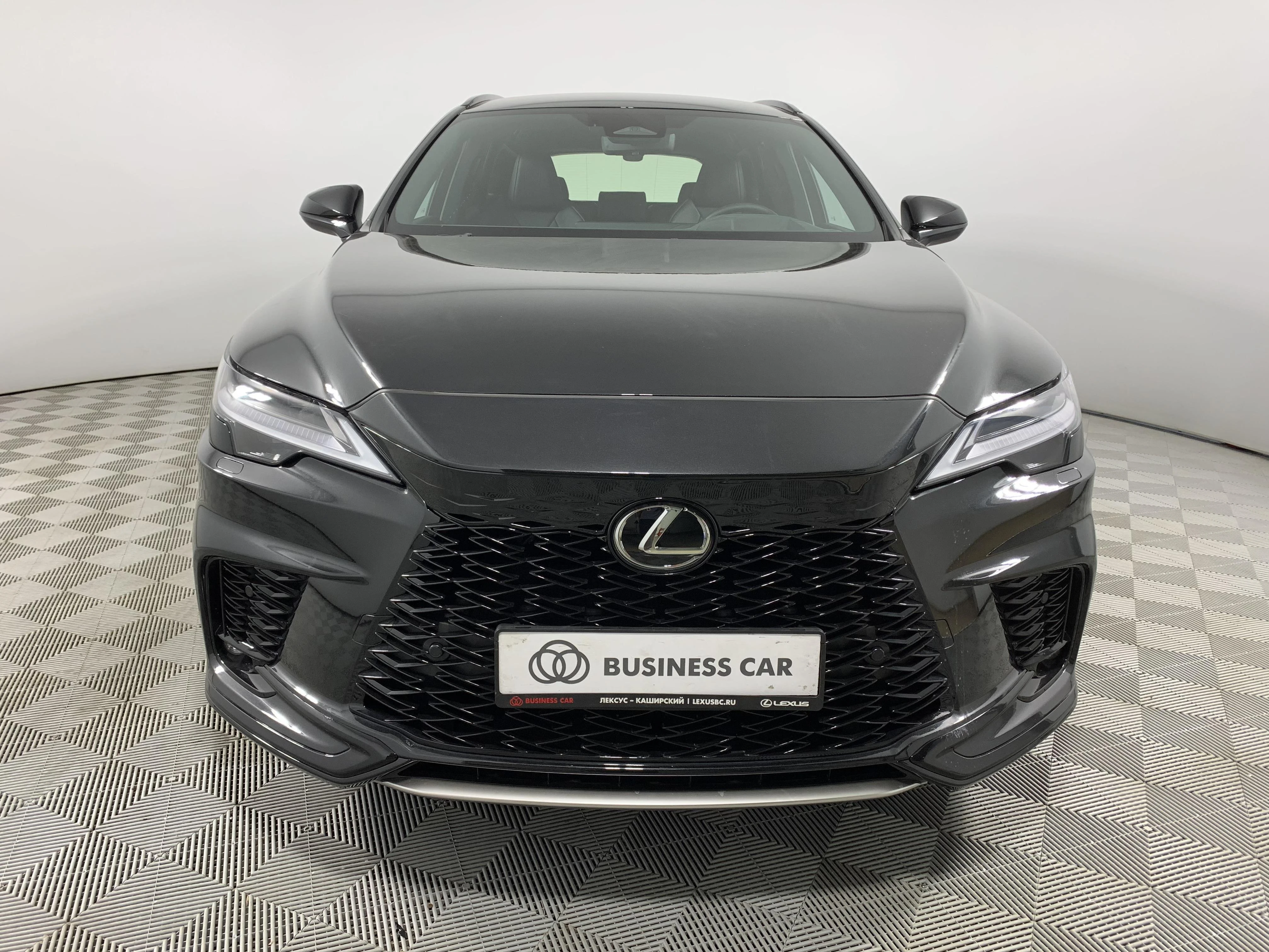 Lexus RX 500h F-Sport черный 2.393 л гибрид бензин 371 л.с. автомат полный  привод от 237150 руб/мес в лизинг для юридических лиц | СберЛизинг