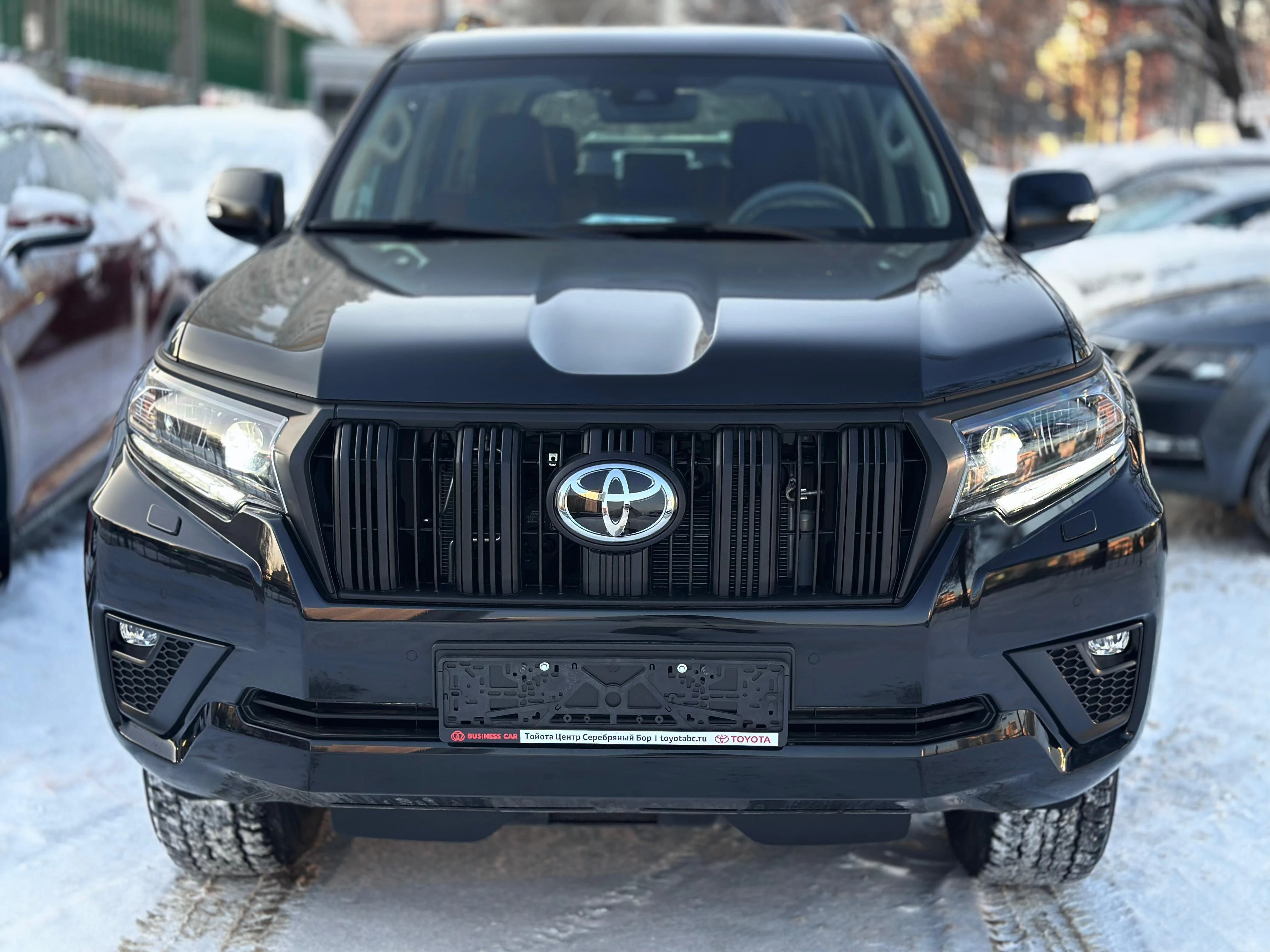 Toyota Land Cruiser Prado Престиж Black Edition (5 мест) 4.0 АКП черный  3.956 л бензин 249 л.с. автомат полный привод от 164028 руб/мес в лизинг  для юридических лиц | СберЛизинг